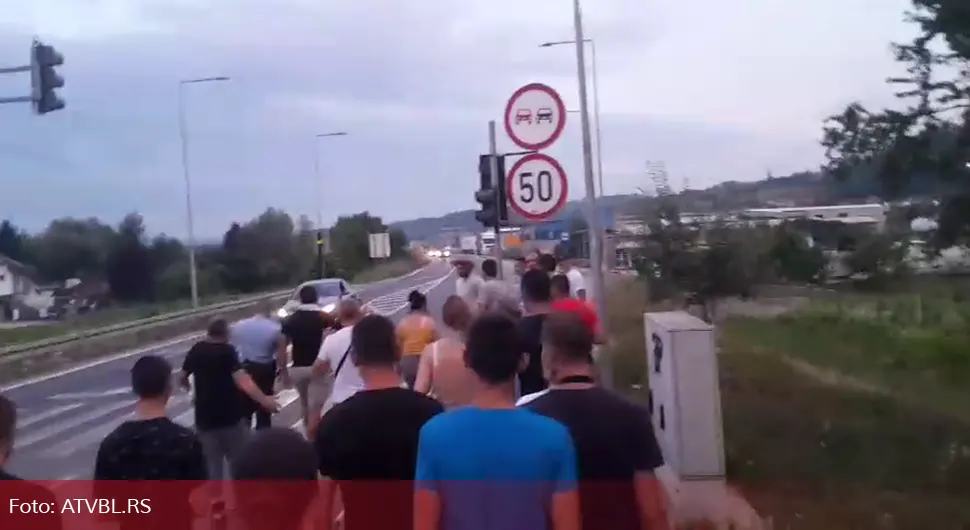 66942a3f4deff-протест драгочај.webp